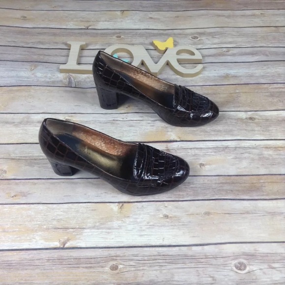 ❗️SOLD❗️Anne Klein brown block heel dress shoes - Picture 3 of 7